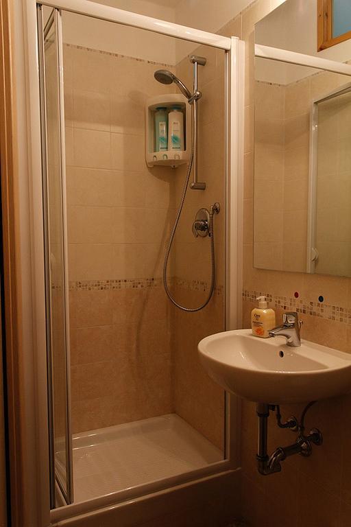Cisanello Guesthouse ピサ エクステリア 写真